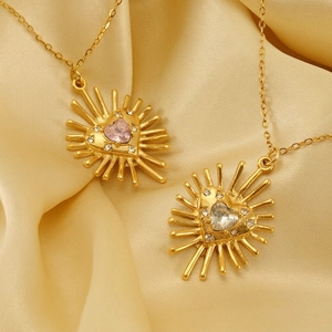 Collier pendentif cœur rayons de soleil plaqué or 18k avec zircone en rose et blanc