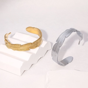 Feather Cuff Bracelet Stainless Steel Open Adjustable Elegant Minimalist Leaf Design Jewelry For Women 18K Gold Plated