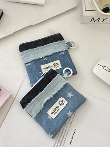Geldbörsen aus Denim mit Sternen- und Schleifen-Patchwork, Reißverschluss und Schlaufe