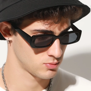Occhiali da sole retrò con piccola montatura quadrata nera per uomo e donna stile street