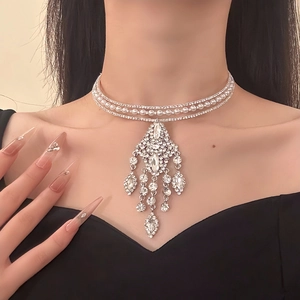 Elegant multi-layer tassel choker necklace with sparkling diamonds and pearls for women