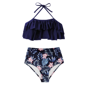 Détails du haut à volants et du bas de bikini taille haute à imprimé floral tropical