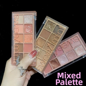 Detail of 10-color eyeshadow palettes with matte and glitter textures in various shades
