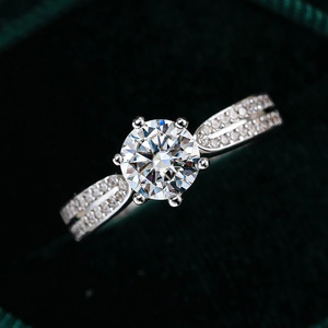 Classic S925 sterling silver six-prong moissanite ring with side stones in green velvet box