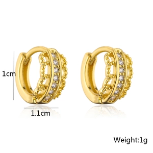 Dimensioni dettagliate degli orecchini in oro 18K con zirconi, misura 1cm x 1,1cm e 1g