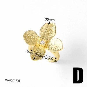 Detailed view showing 30mm flower ring dimensions with 18k gold plating finish