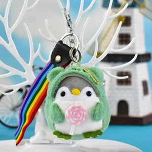Süßer Plüschpinguin-Schlüsselanhänger mit Froschkapuze und Lolli-Detail