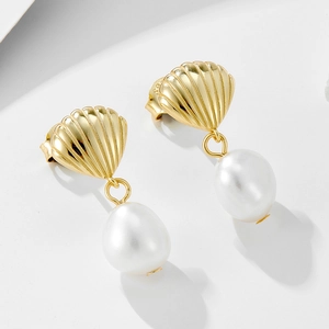 Shell Stud Earrings With 925 Sterling Silver Earring Post And Natural Freshwater Pearl Elegant Light Luxury Jewelry Women