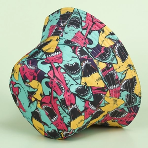 Outdoor Fischerhut im Streetstyle mit bunten Hai-Prints für Hip-Hop Mode