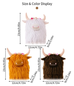 Size display of Highland Cow plush bags in white, ginger and brown, 23x12x9 cm dimensions