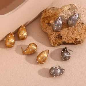 Boucles d'oreilles goutte en plaqué or 18K et argent avec strass colorés sur pierre