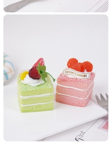 Vue détaillée de gâteaux mousse aux fruits réalistes pour décoration et accessoires photo