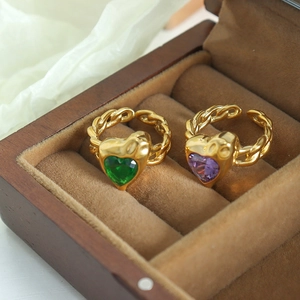 Gold plated titanium steel cuban chain rings with purple and green heart crystals