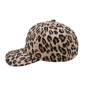 Stylish leopard print baseball cap with curved brim and breathable cotton fabric