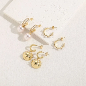 Parure de boucles d'oreilles bohèmes plaquées or 14K avec perles et zircons