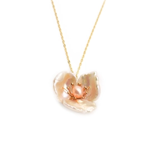 Baroque pearl flower necklace with pink pearl center and 925 silver gold plated chain