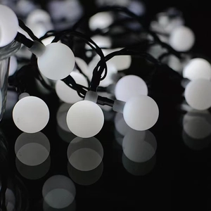 Solar powered frosted LED globe string lights for outdoor garden and Christmas decoration