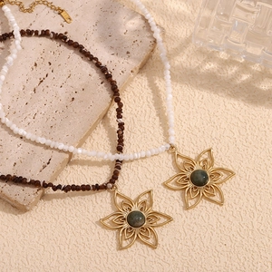 18K Gold Plated Stainless Steel Flower Pendant Necklace With Natural Stone Beads Bohemian Vintage Hollow Petal Jewelry
