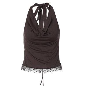 Détail de haut dos nu marron foncé avec dentelle noire et bretelles à nouer sur le décolleté
