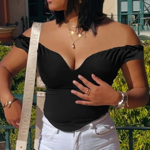 Haut Court Épaules Dénudées Femme Col En V Profond Moulant Sexy Noir Uni Polyester Élasthanne Mode Été