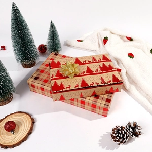 Christmas waterproof kraft paper gift boxes with reindeer tree patterns and gold bows