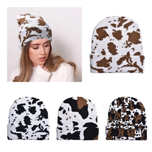 Beanie Hat Knitted Cow Print Animal Pattern Winter Warm Acrylic Cuffed Skull Cap Soft Outdoor Headwear Accessory