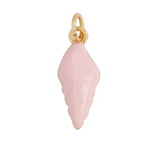 Pendentif en forme de conque en cuivre rose avec anneau doré et détails de taille