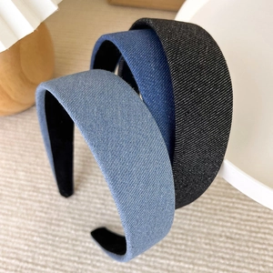 Lot de trois serre-têtes en denim de couleur bleu clair, bleu foncé et noir uni