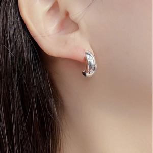 Elegant 925 sterling silver C-shaped hoop earrings with sparkling star charms for women