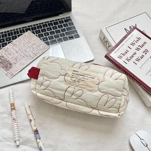 Estuche y bolsa de cosméticos acolchada beige con patrón de conejo de gran capacidad