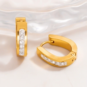 Elegant 18K gold-plated stainless steel hoop earrings with fresh water pearls and zircons