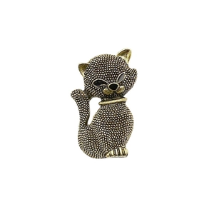 Golden zinc alloy cat-shaped DIY accessory with detailed granular texture on white background