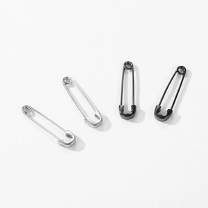 S925 sterling silver paperclip earrings set in silver and black creative minimalist style