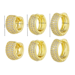 Detaillierte Größentabelle für vergoldete Huggie-Ohrringe in 6,4mm, 8mm und 9,5mm Höhen