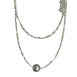 Minimalist S925 sterling silver necklace featuring a dark grey pearl pendant on a bead chain