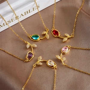 Collier Pendentif Fleur De Tulipe Élégant Chaîne En Acier Inoxydable Avec Feuille Sertie De Zircone Pour Femme Mode