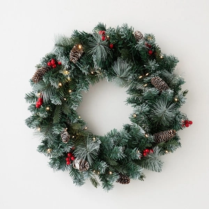 Noordse Kunstmatige Kerstkrans Met Warme LED Verlichting Dennenappels Rode Bessen Sneeuwwit PE PVC Hangende Deur Muur Ornament Voor Kerstmis