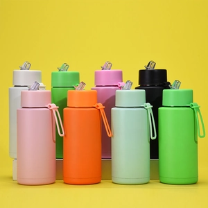 Various colors of 1L stainless steel vacuum flasks with silicone handle and straw lid