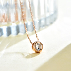 Elegant rose gold S925 sterling silver necklace with a round sparkling zircon pendant