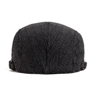Classic men's herringbone ivy cap in grey wool with vintage british newsboy style