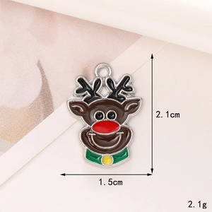 Detailed view of cartoon reindeer pendant with size 2.1x1.5cm and weight 2.1g measurements