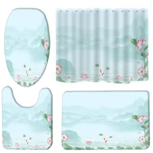 Vierteiliges Badezimmerset mit Berglandschaft und rosa Lotusblumenmustern