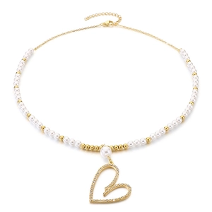 Elegante goldene Perlenkette mit Kunstperlen und Kristall-Herzanhänger für Damen