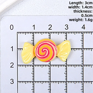 Detailed dimensions of yellow resin candy charm showing 3cm length for DIY crafts