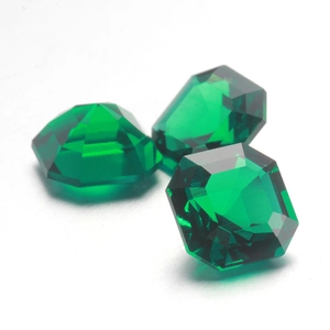 Synthetischer Sambischer Smaragd Loser Edelstein Hydrothermaler Oktagonschliff Grüner Facettierter Schmuckherstellungsbedarf