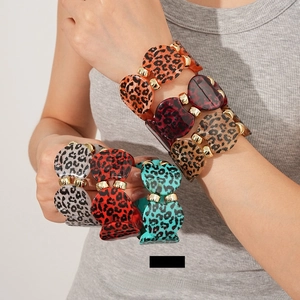 Fashionable leopard print resin link bracelets in multi-color with gold metal rings