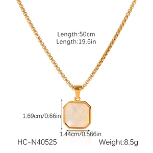 Detailed size specifications of the gold square pendant necklace and chain length dimensions