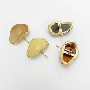 Irregular resin ponytail clips with gold metal frames in beige, yellow, grey and brown