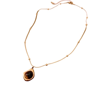 Irregular tiger eye stone teardrop pendant necklace in gold finish for women