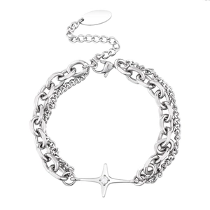 Zweilagiges Armband aus silbernem Edelstahl mit einem glänzenden Kreuzstern-Anhänger